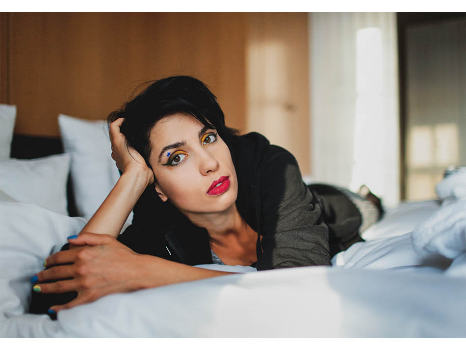 15/20&emsp;&emsp;&emsp;&emsp;Nadia Tolokonnikowa, Singer of Russian Punkrock band Pussy riot and activist, 2016