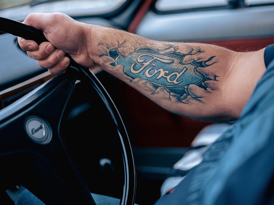 2/7&emsp;&emsp;&emsp;&emsp;Ford employee Toni Gagliardi, Saarlouis, 2022.