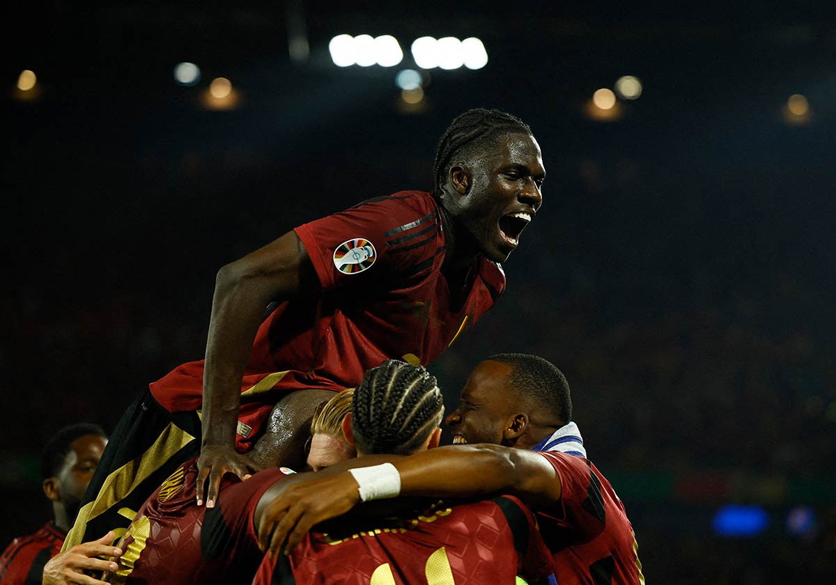 5/25&emsp;&emsp;&emsp;&emsp;Belgium players celebrate in Cologne